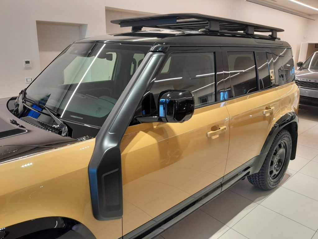 LAND ROVER Defender D350 AWD Auto 110 Trophy Edition Deep Sandglow - 10