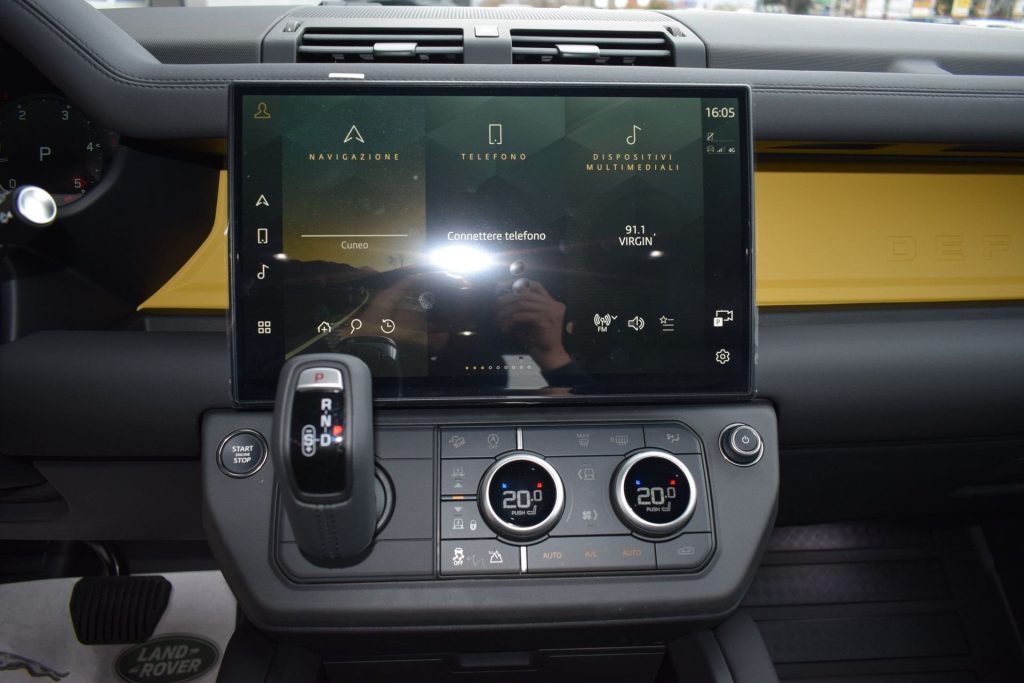 LAND ROVER Defender D350 AWD Auto 110 Trophy Edition Deep Sandglow - 12