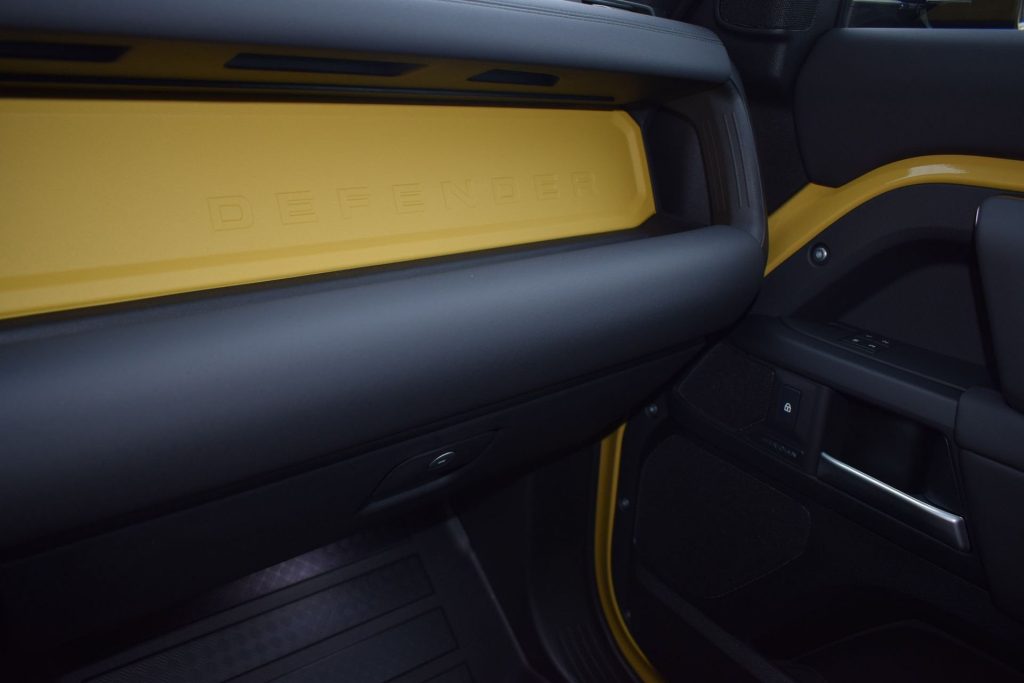 LAND ROVER Defender D350 AWD Auto 110 Trophy Edition Deep Sandglow - 18