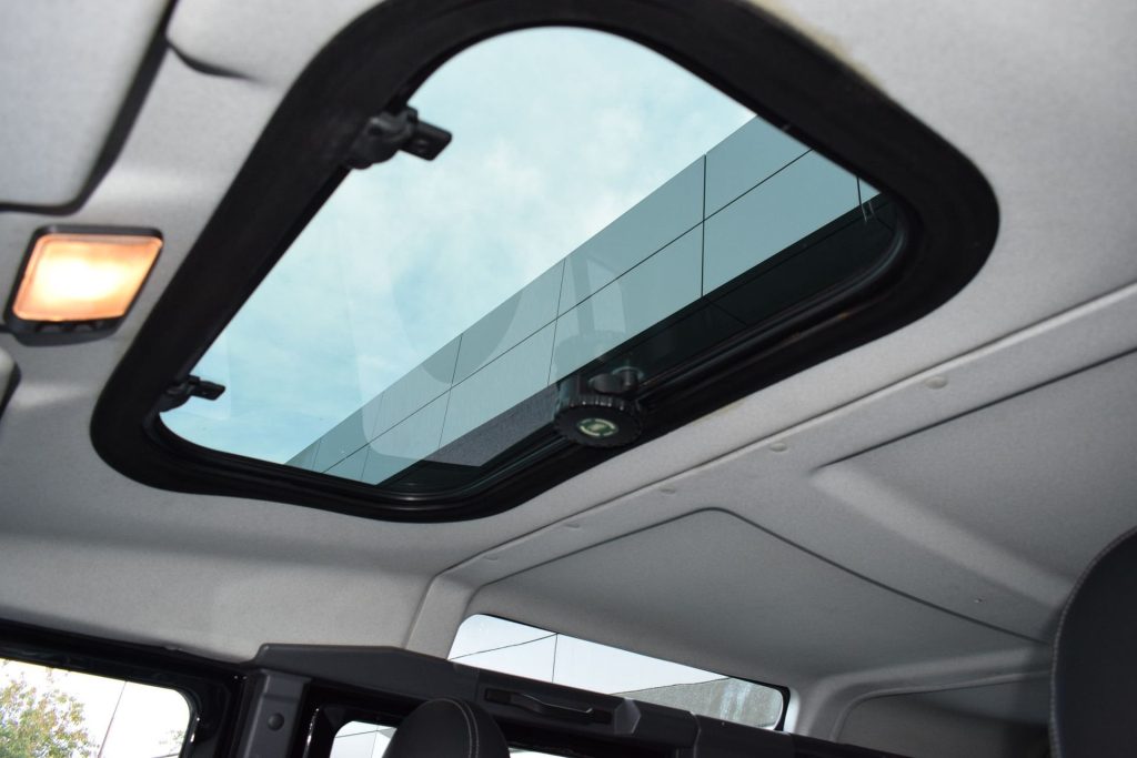 LAND ROVER Defender Defender 110 2.4 TD4 Station Wagon - 19