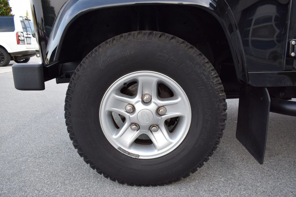 LAND ROVER Defender Defender 110 2.4 TD4 Station Wagon - 23