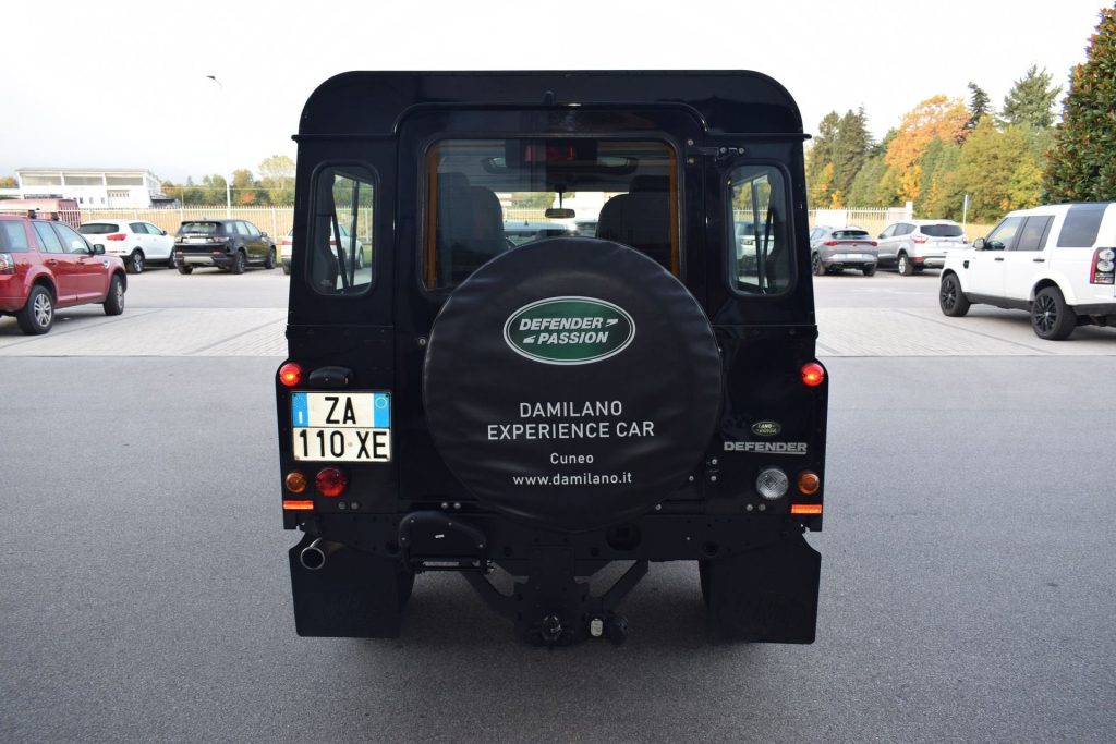 LAND ROVER Defender Defender 110 2.4 TD4 Station Wagon - 7