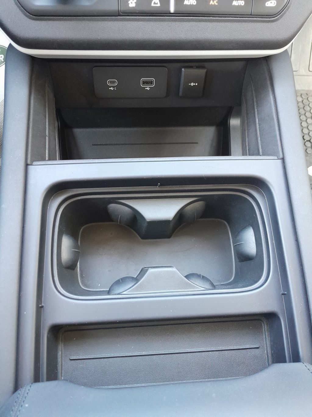 LAND ROVER Defender 3.0D I6 200 110 SE AWD AUTOCARRO N1 NETTO IVA - 12