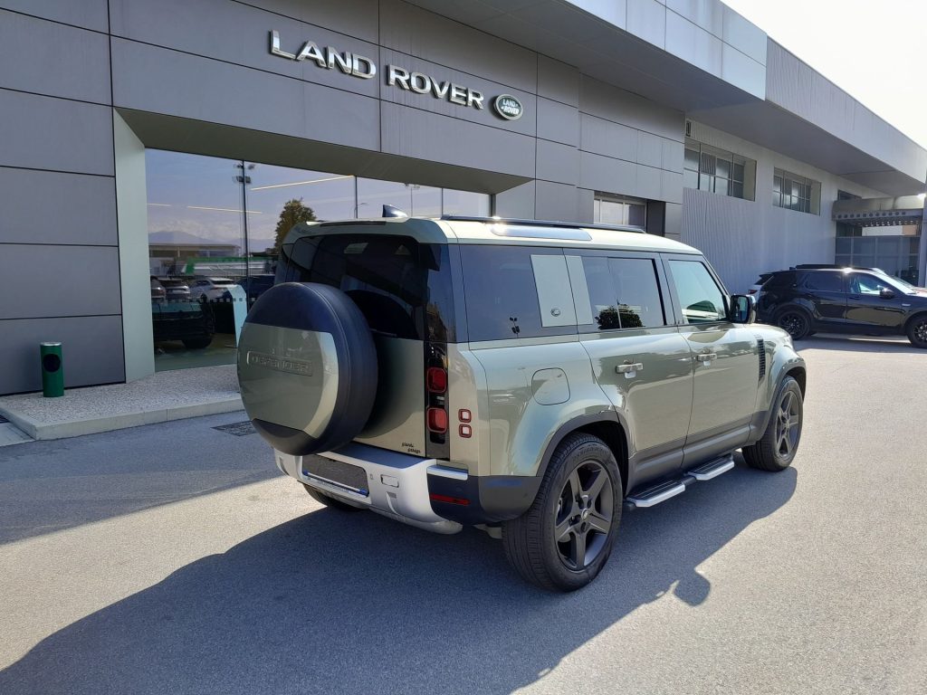 LAND ROVER Defender 3.0D I6 200 110 SE AWD AUTOCARRO N1 NETTO IVA - 31