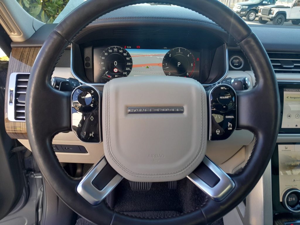 LAND ROVER Range Rover 3.0 SDV6 Vogue SWB aut. - 10