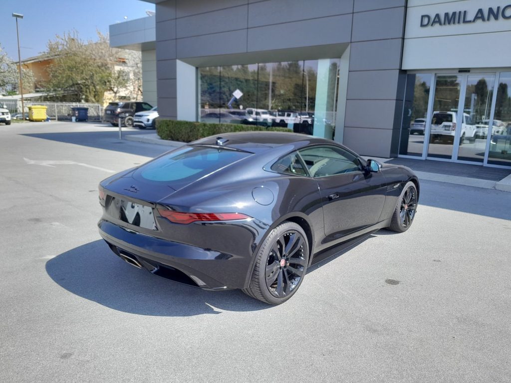 JAGUAR F-Type 2.0 P300CV RWD AUTO R-Dynamic - 8