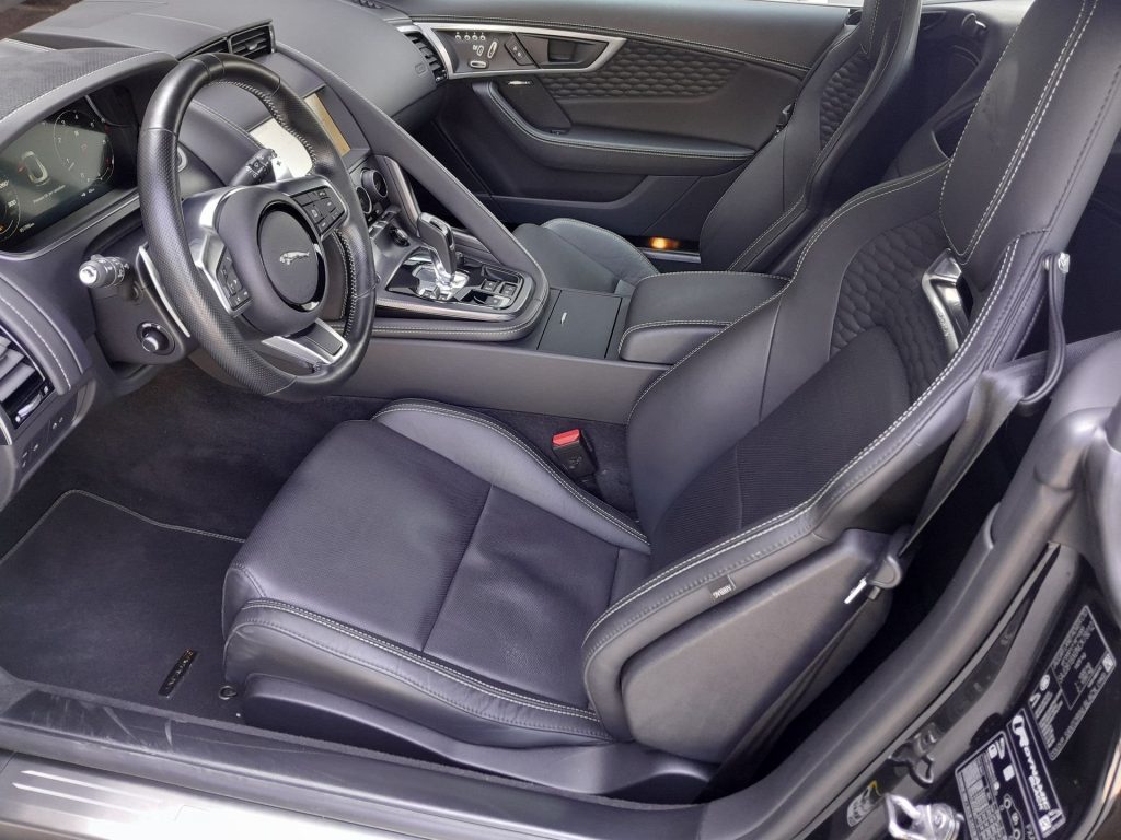 JAGUAR F-Type 2.0 P300CV RWD AUTO R-Dynamic - 10