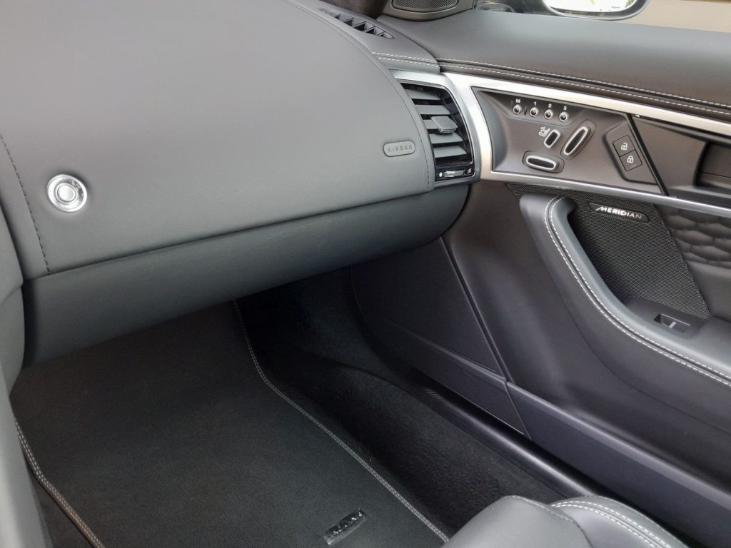 JAGUAR F-Type 2.0 P300CV RWD AUTO R-Dynamic - 15