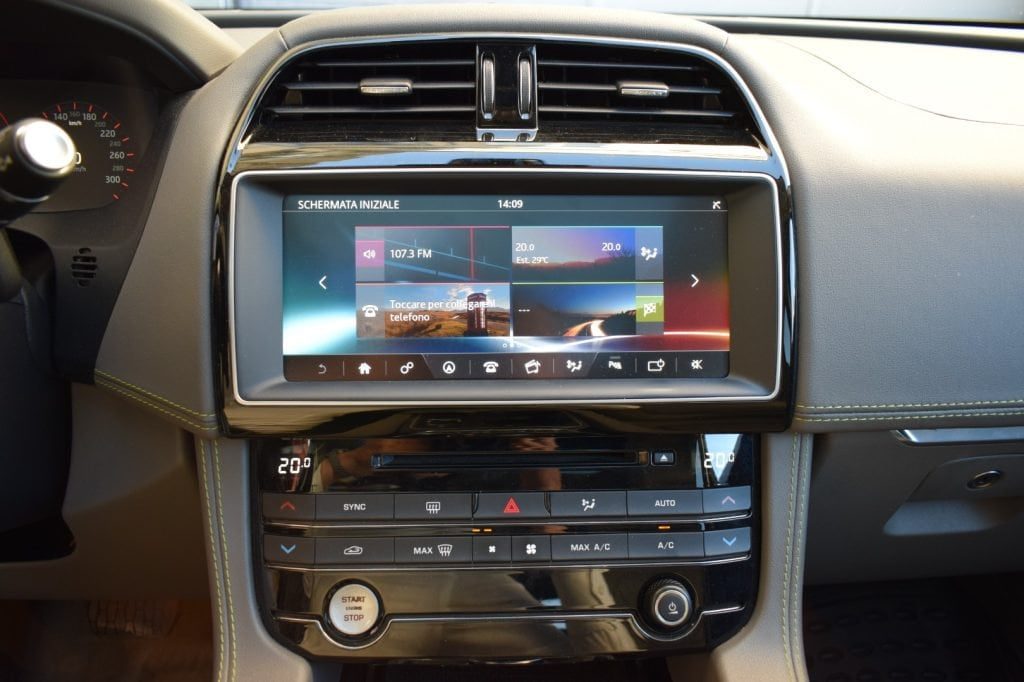 JAGUAR F-Pace 3.0 D V6 300 CV AWD aut. R-Sport - 10