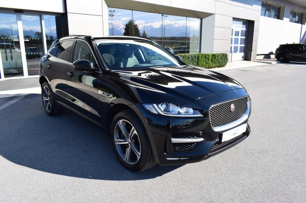 JAGUAR F-Pace 3.0 D V6 300 CV AWD aut. R-Sport - 3