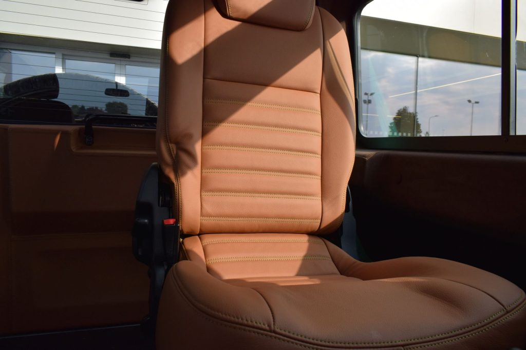 LAND ROVER Defender Defender 90 2.2 TD4 Station Wagon N1 AUOTOCARRO IV - 17