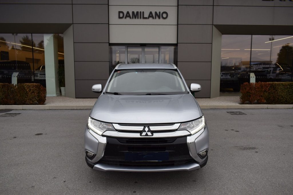 MITSUBISHI OUTLANDER Outlander 2.2 DI-D 4WD 7p. - 2
