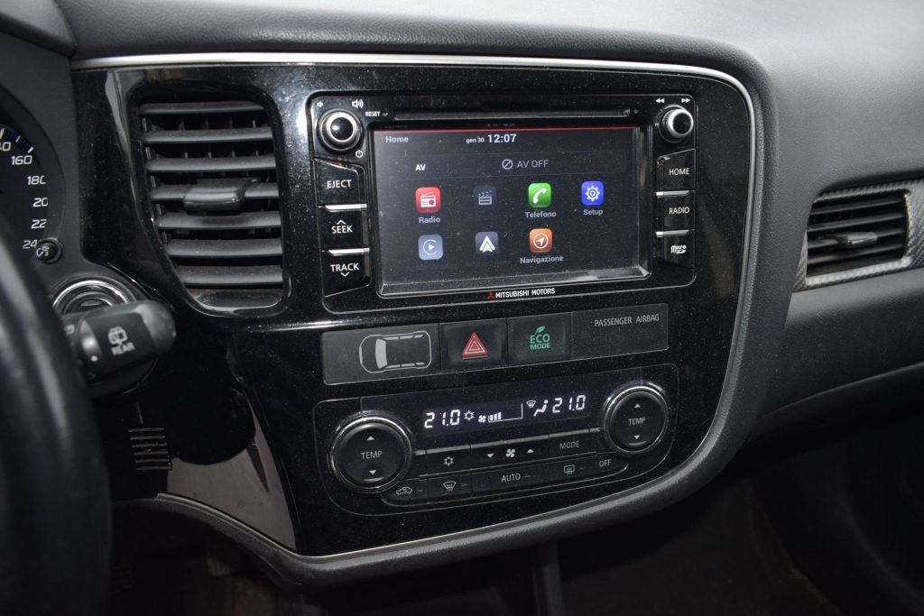 MITSUBISHI OUTLANDER Outlander 2.2 DI-D 4WD 7p. - 10