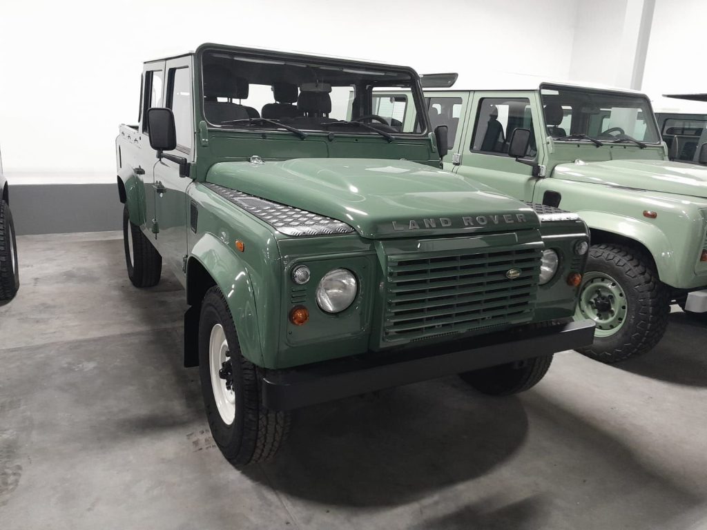 LAND ROVER Defender Defender 110 2.4 TD4 CrewCab AUTOCARRO - 2