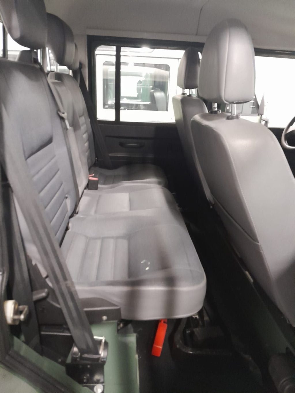 LAND ROVER Defender Defender 110 2.4 TD4 CrewCab AUTOCARRO - 12