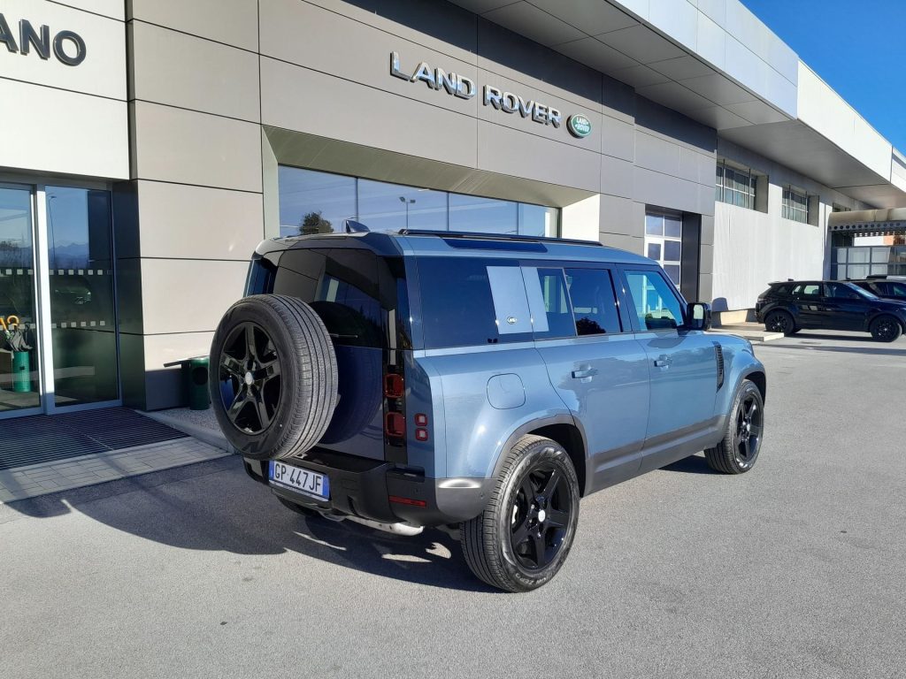 LAND ROVER Defender 3.0D I6 200 110 X-DYNAMIC SE AWD 7POSTI - 8