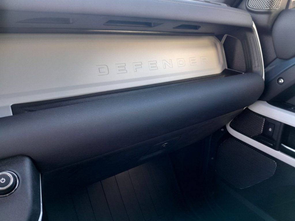 LAND ROVER Defender 3.0D I6 200 110 X-DYNAMIC SE AWD 7POSTI - 15