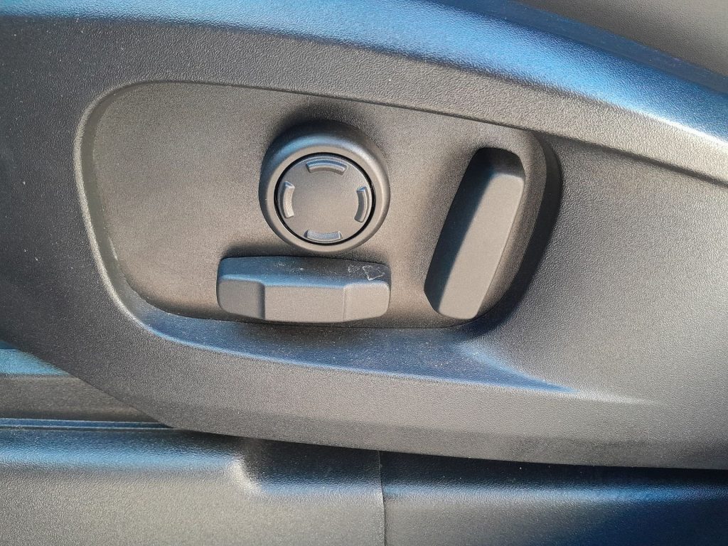 LAND ROVER Defender 3.0D I6 200 110 X-DYNAMIC SE AWD 7POSTI - 22