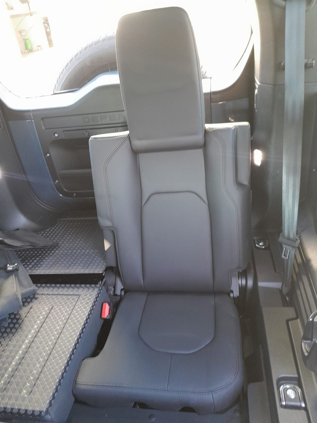 LAND ROVER Defender 3.0D I6 200 110 X-DYNAMIC SE AWD 7POSTI - 25