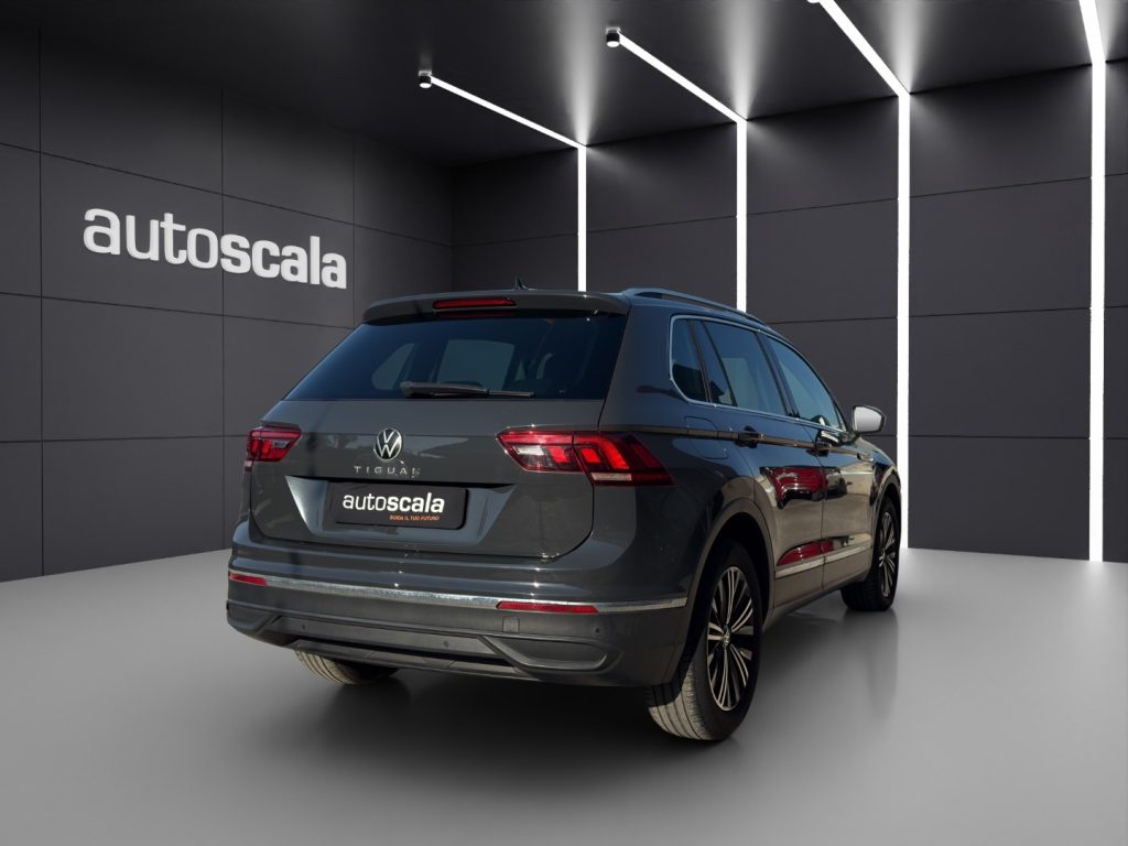 VOLKSWAGEN Tiguan 2.0 TDI 150 CV SCR DSG Life - 5