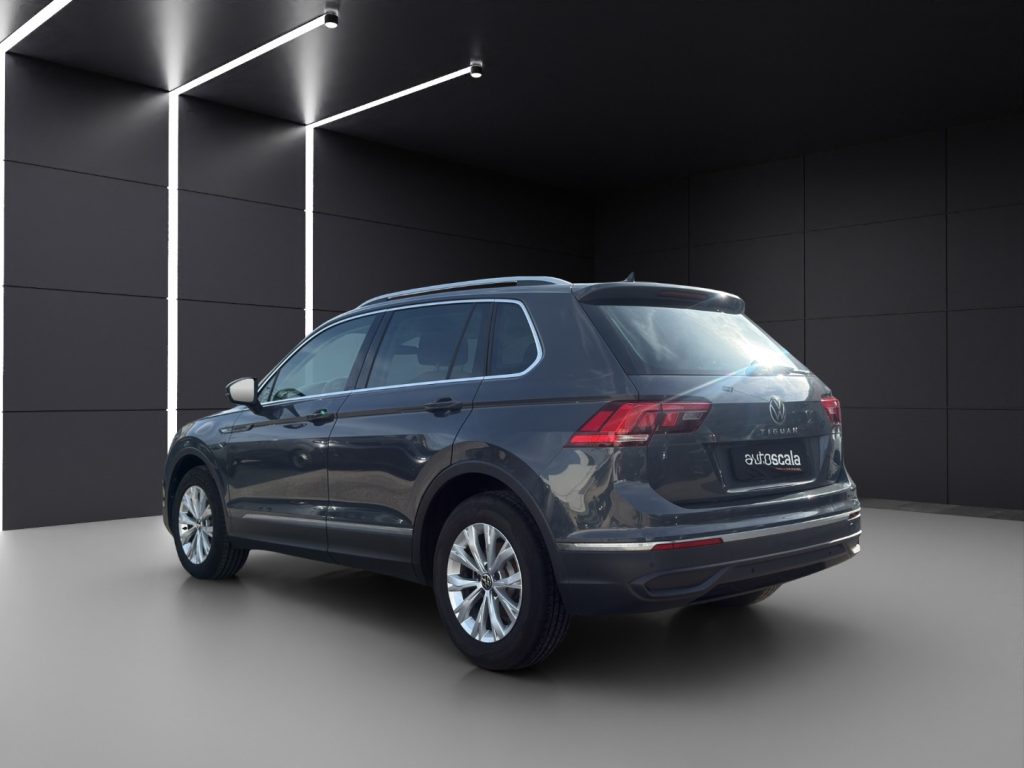 VOLKSWAGEN Tiguan 2.0 TDI 150 CV SCR DSG Life - 3