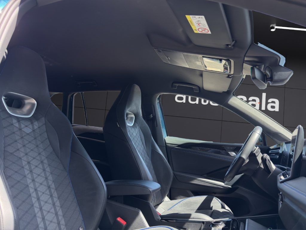 VOLKSWAGEN Tiguan 2.0 TDI 150 CV DSG R-Line - 18