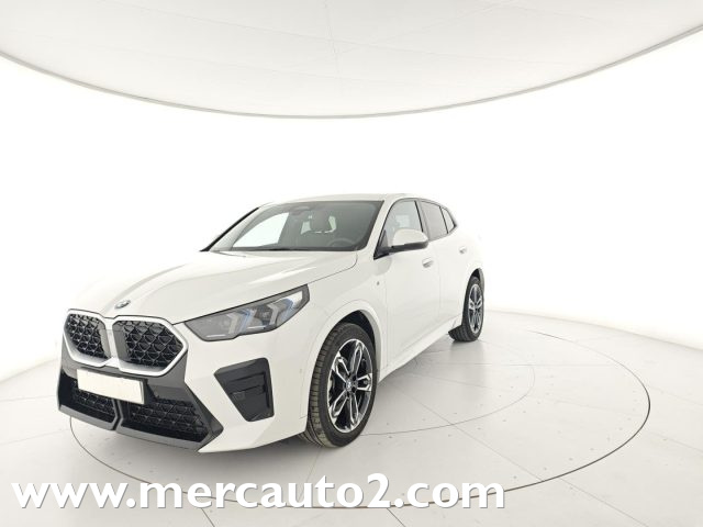 BMW X2 Bianco pastello