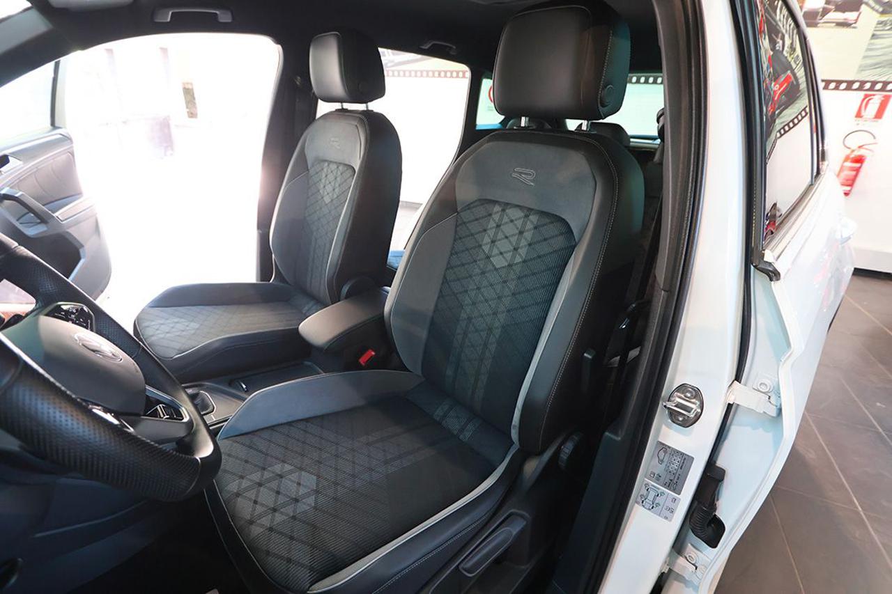 VOLKSWAGEN Tiguan 2.0 TDI 150cv SCR DSG R-Line - 17