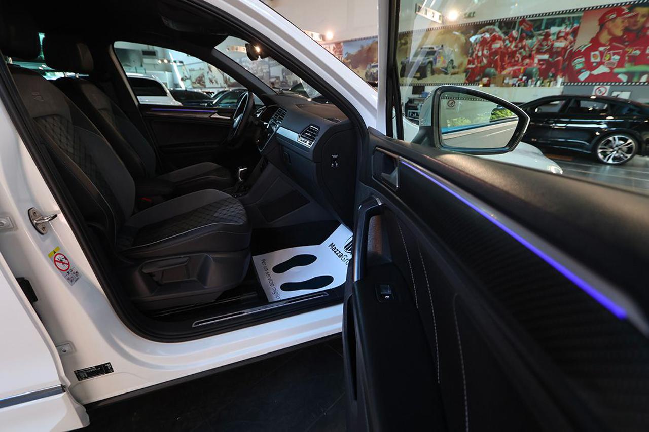 VOLKSWAGEN Tiguan 2.0 TDI 150cv SCR DSG R-Line - 42