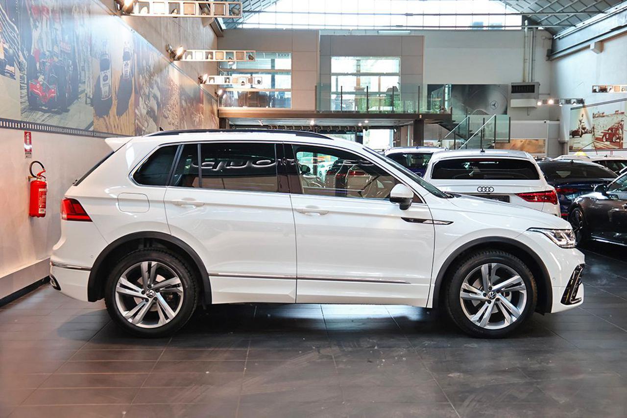 VOLKSWAGEN Tiguan 2.0 TDI 150cv SCR DSG R-Line - 2