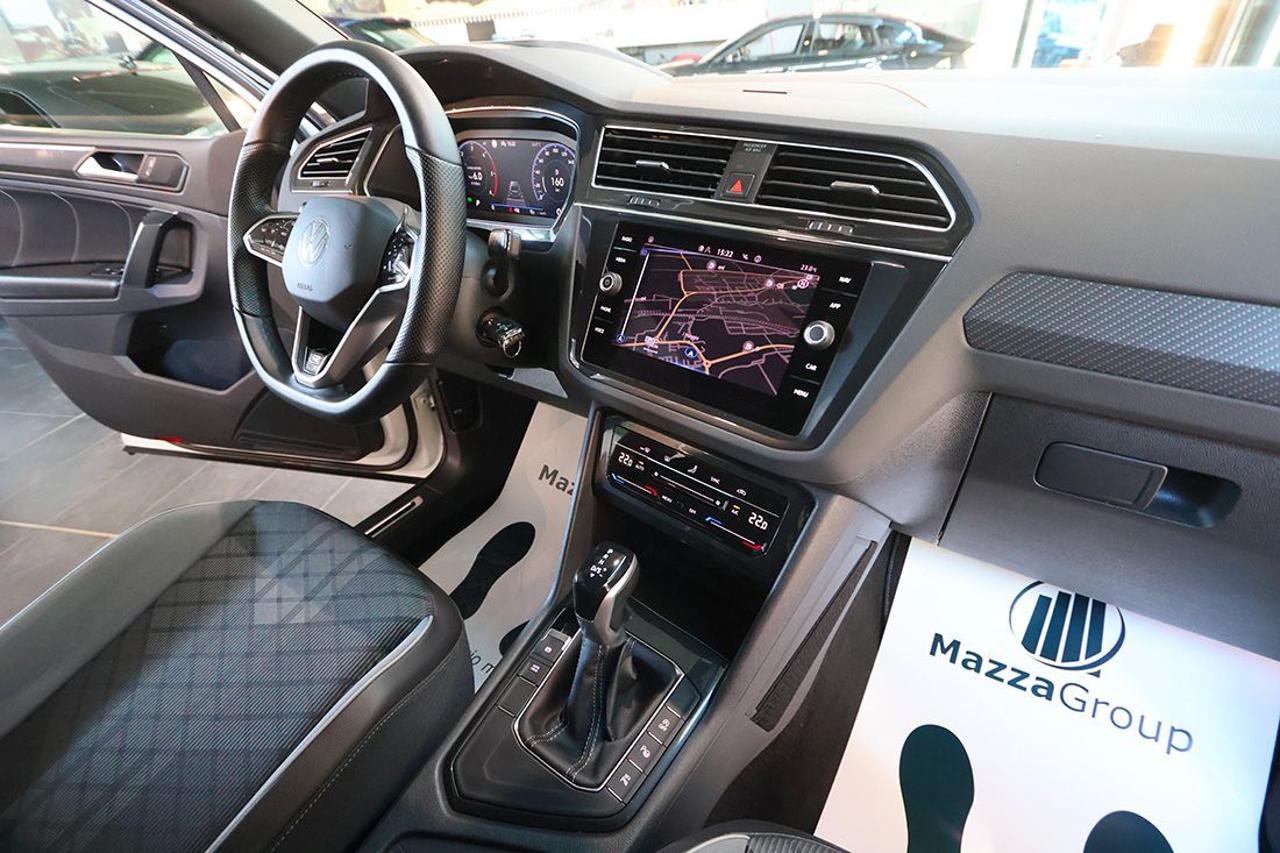 VOLKSWAGEN Tiguan 2.0 TDI 150cv SCR DSG R-Line - 41