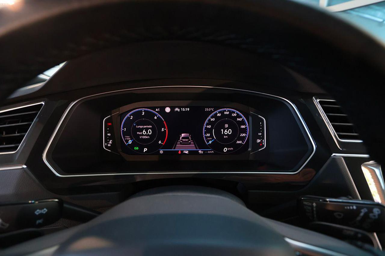 VOLKSWAGEN Tiguan 2.0 TDI 150cv SCR DSG R-Line - 38