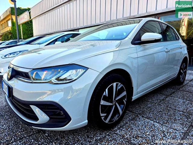 VOLKSWAGEN Polo Beige pastello
