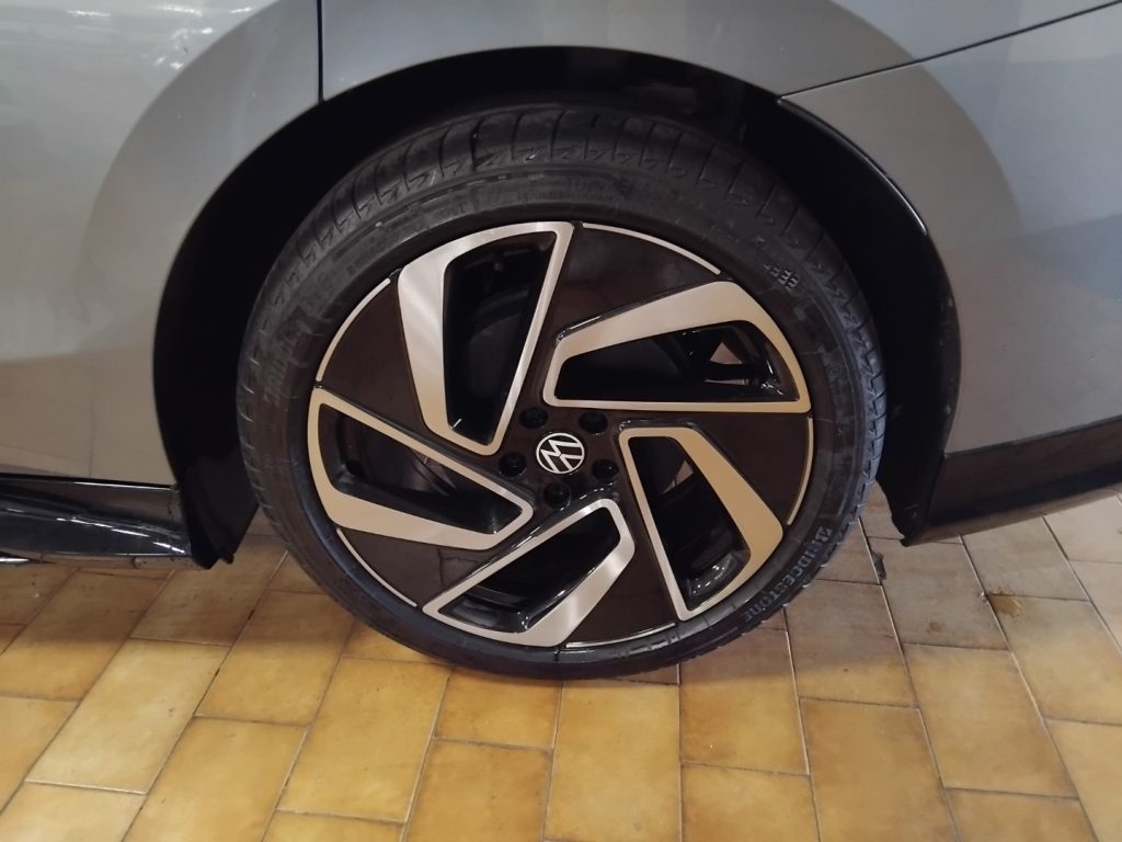 VOLKSWAGEN ID.7 Tourer Pro 210 KW 77 KWh - 10