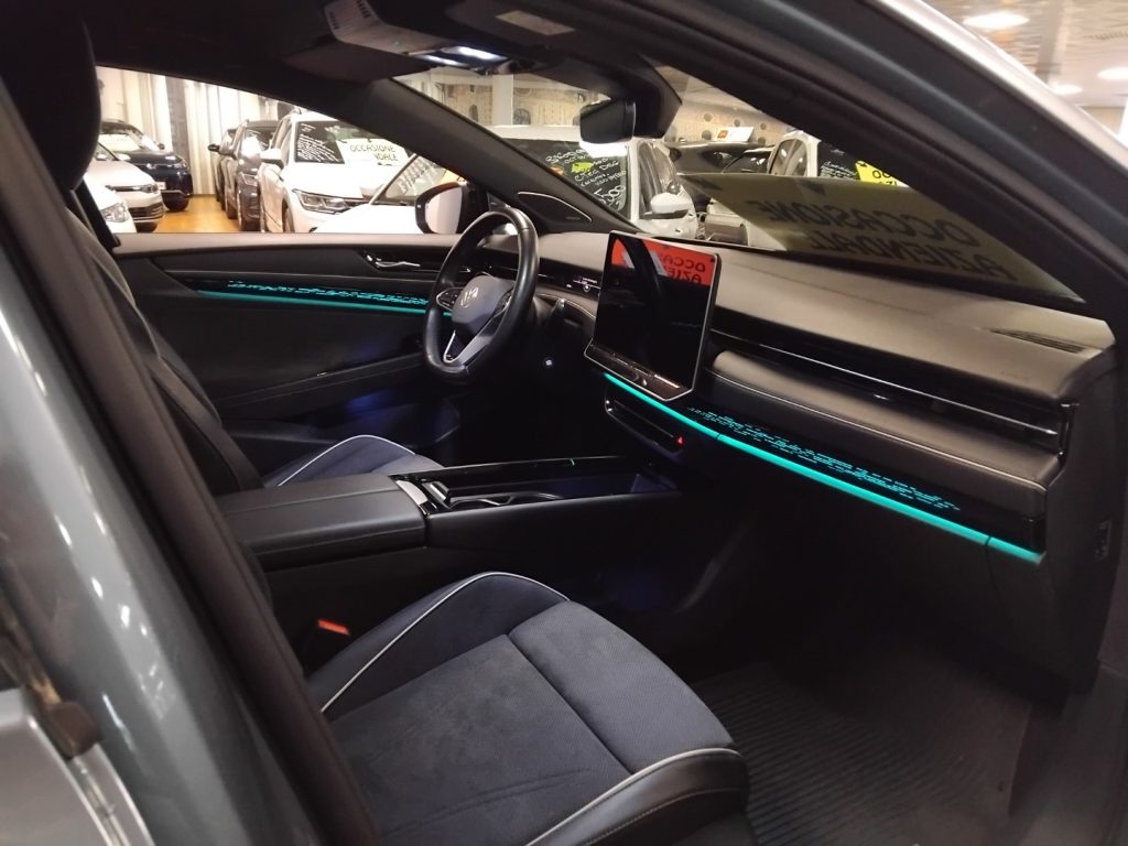 VOLKSWAGEN ID.7 Tourer Pro 210 KW 77 KWh - 16