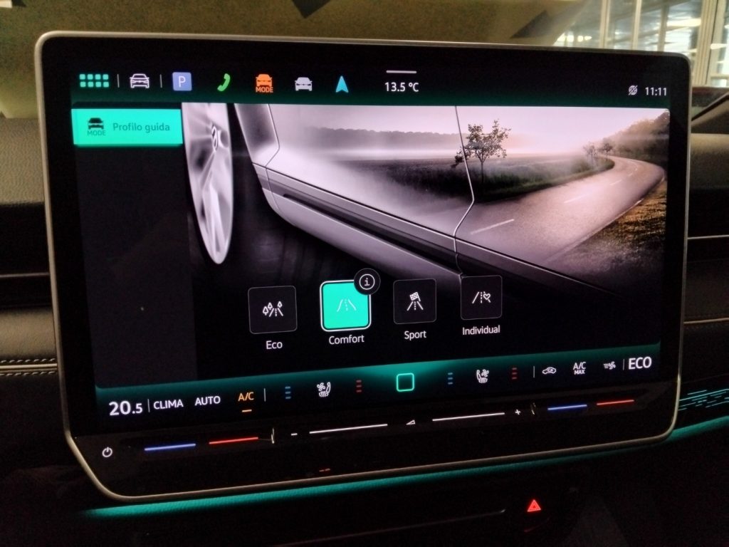 VOLKSWAGEN ID.7 Tourer Pro 210 KW 77 KWh - 22
