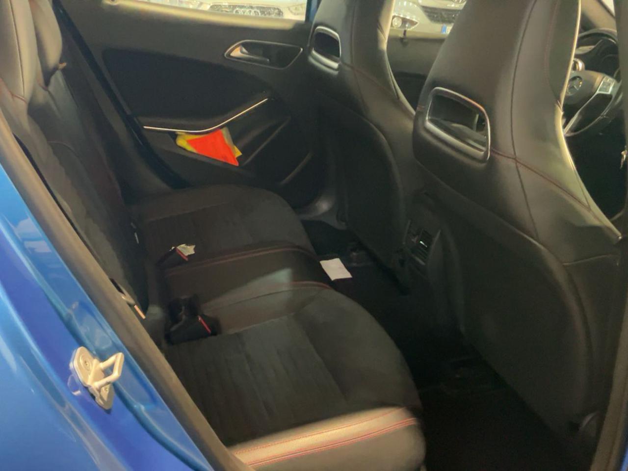 MERCEDES-BENZ GLA 220 CDI Automatic Premium - 17