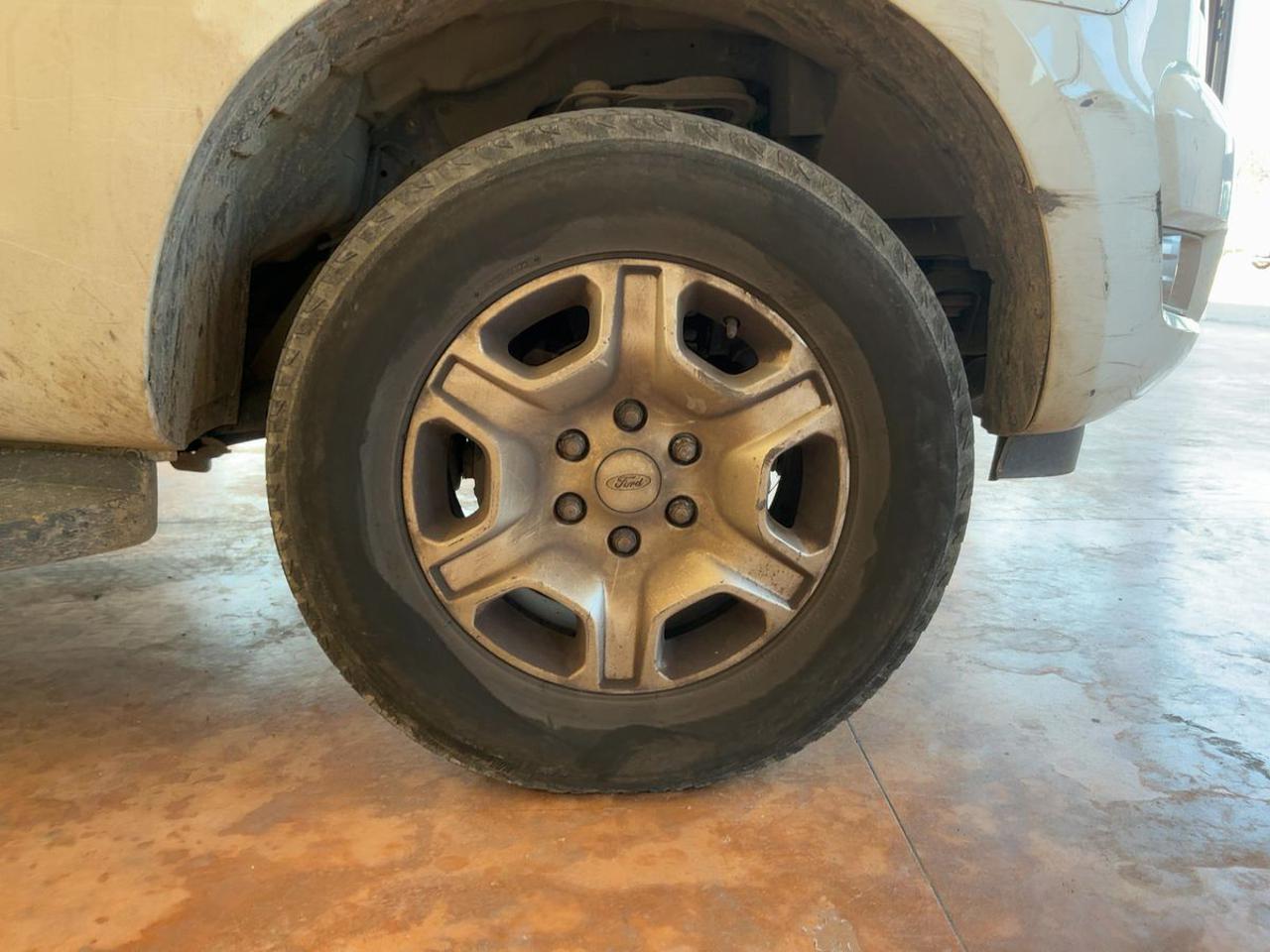 FORD Ranger 2.2 TDCi Super Cab XLT 4pt. - 13