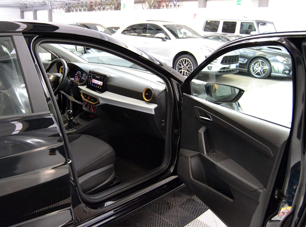 SEAT Ibiza 1.0 MPI 5 porte Style 1Proprietario Ok Neopat ** - 4