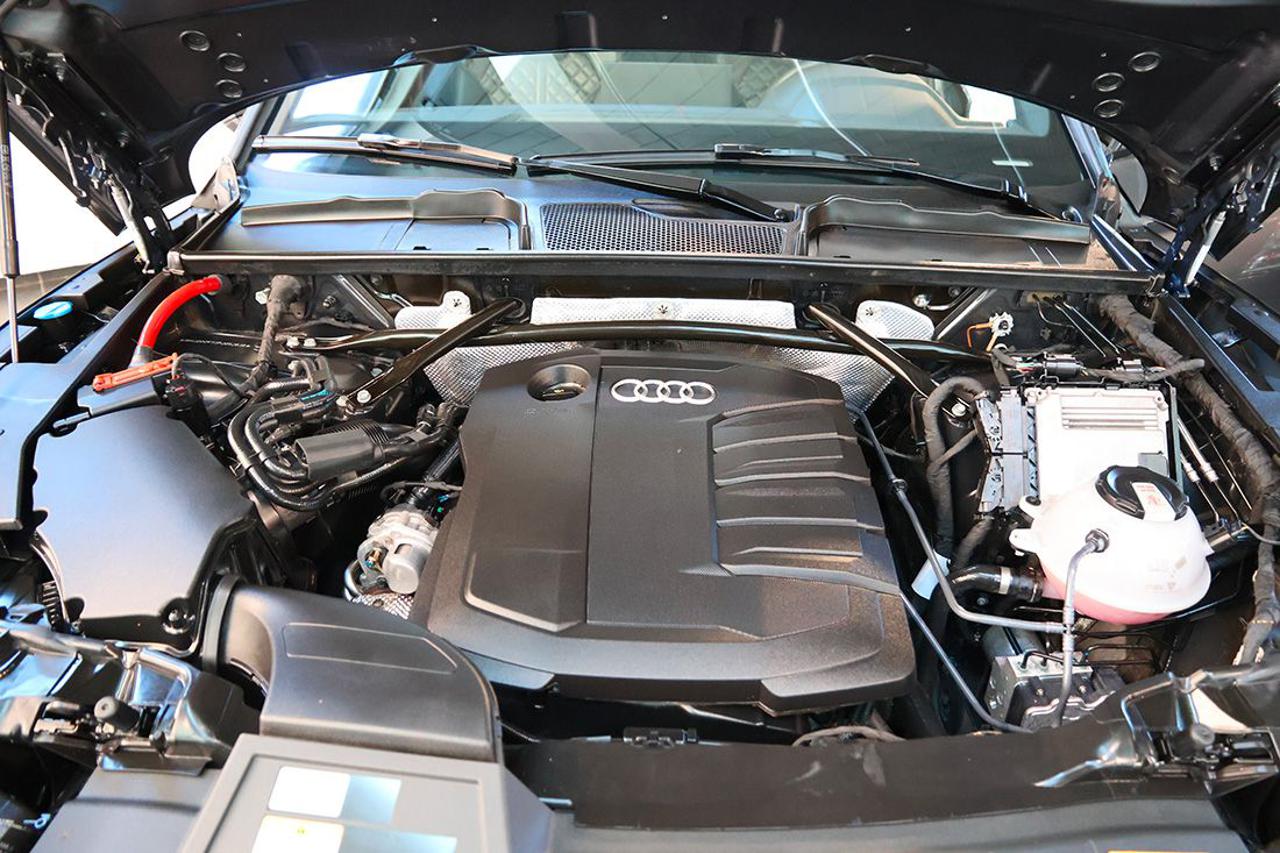AUDI Q5 40 TDI Quattro S-Tronic S-Line Plus - 12