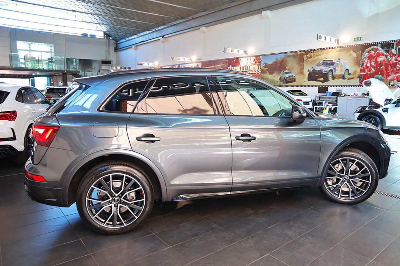 AUDI Q5 40 TDI Quattro S-Tronic S-Line Plus - 11