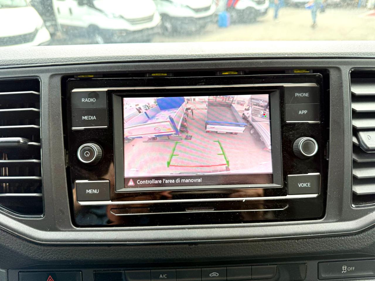 VOLKSWAGEN CRAFTER  30 - 11