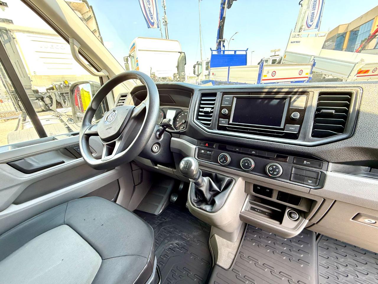 VOLKSWAGEN CRAFTER  2.0 TDI - 10