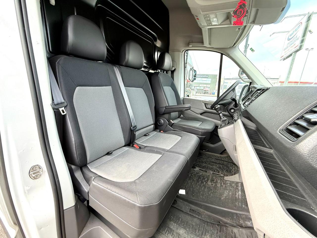 VOLKSWAGEN CRAFTER  30 - 9