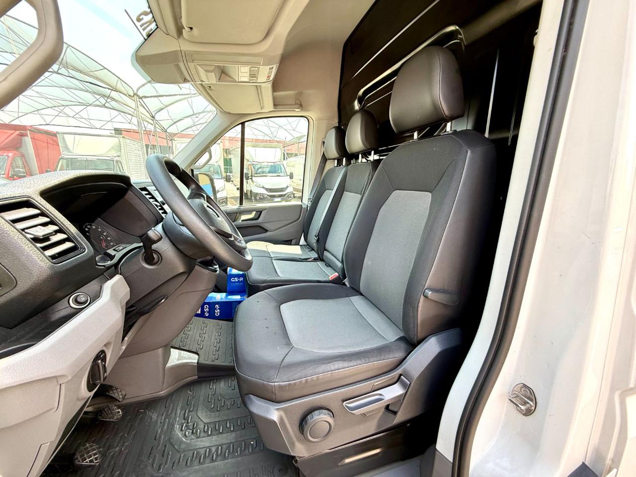 VOLKSWAGEN CRAFTER  2.0 TDI - 8