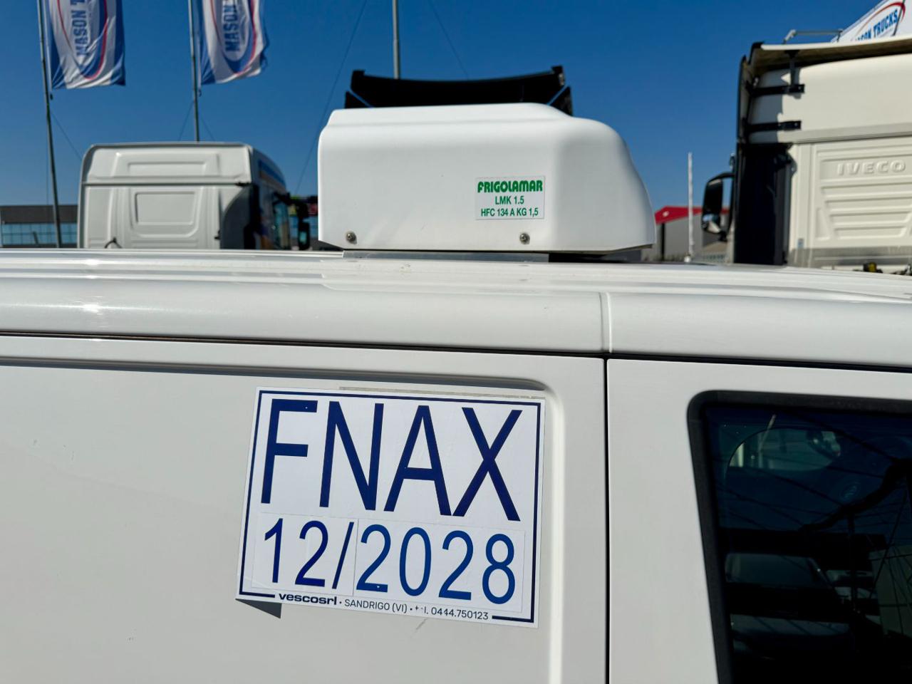 VOLKSWAGEN TRANSPORTER  2.0 TDI - 9