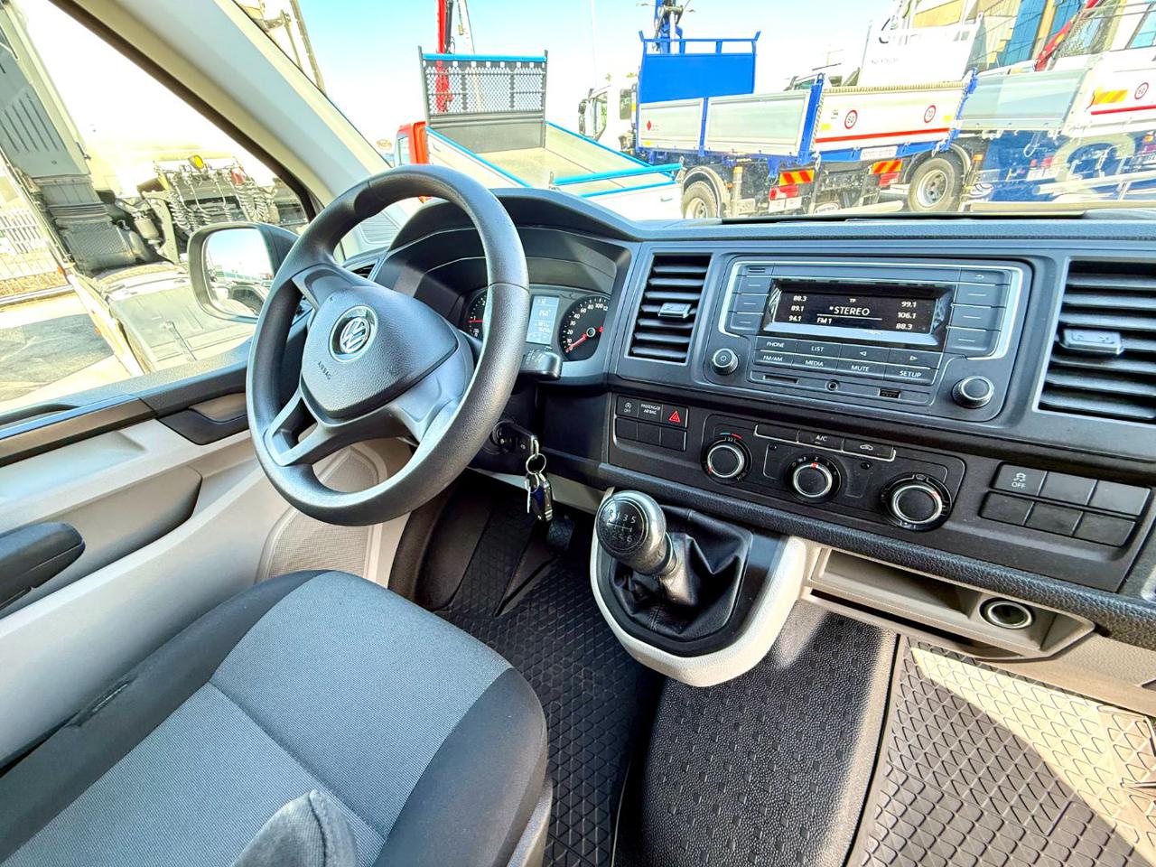 VOLKSWAGEN TRANSPORTER  2.0 TDI - 13