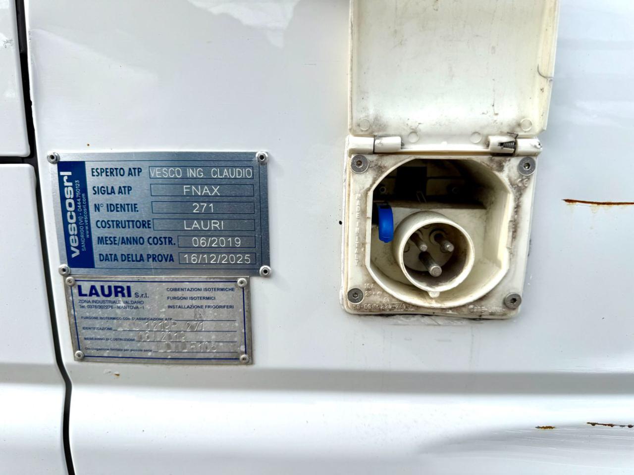 VOLKSWAGEN TRANSPORTER  2.0 TDI - 9