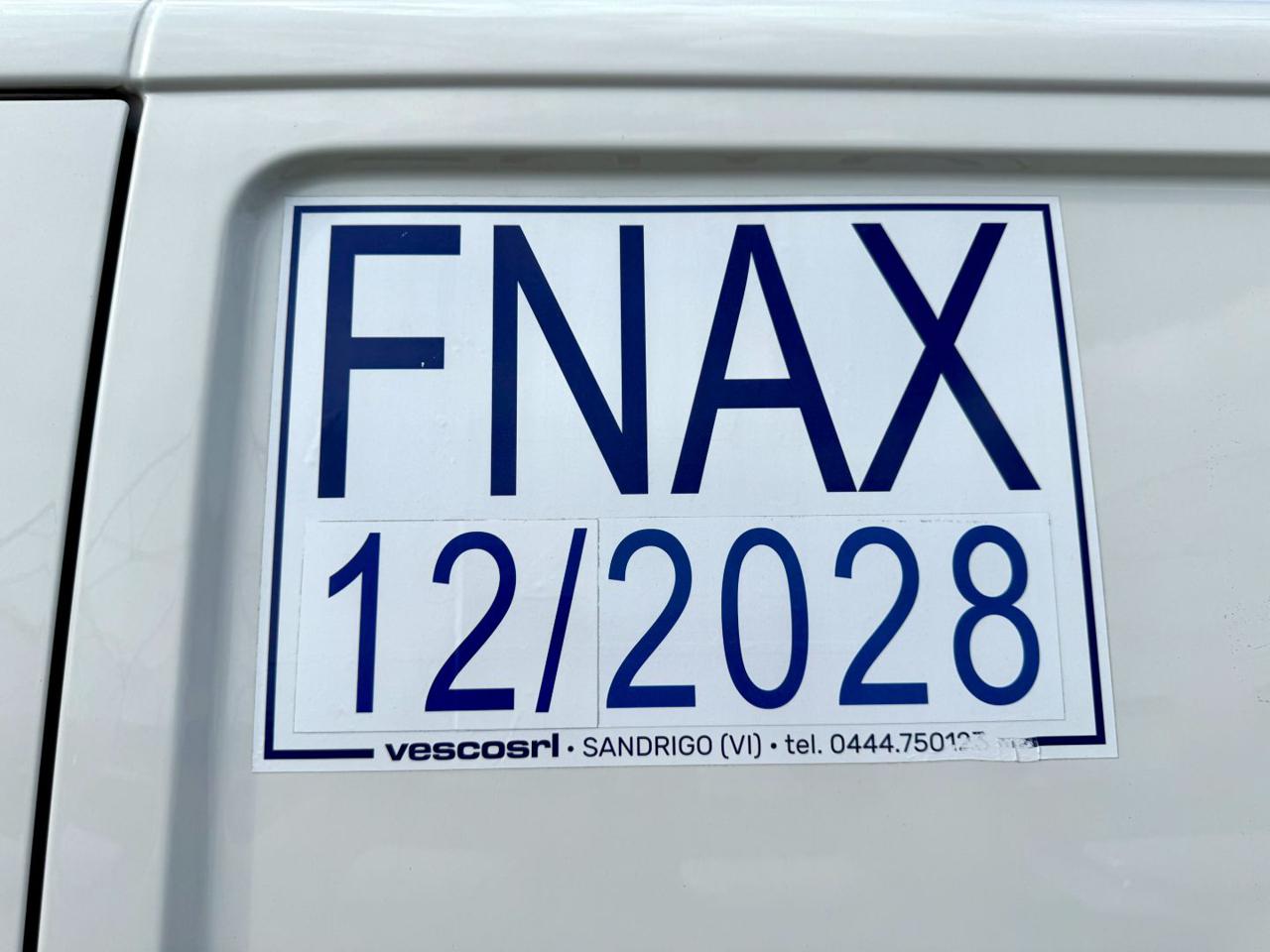 VOLKSWAGEN TRANSPORTER  2.0 TDI - 10