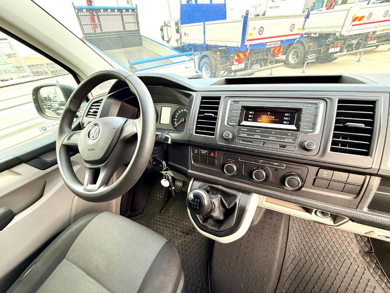 VOLKSWAGEN TRANSPORTER  2.0 TDI - 13